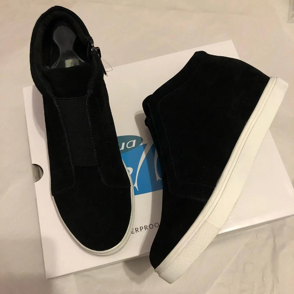 NIB Aqua College Glady Black Suede Waterproof Flatform Wedge Sneaker Size 8.5 - Picture 1 of 12